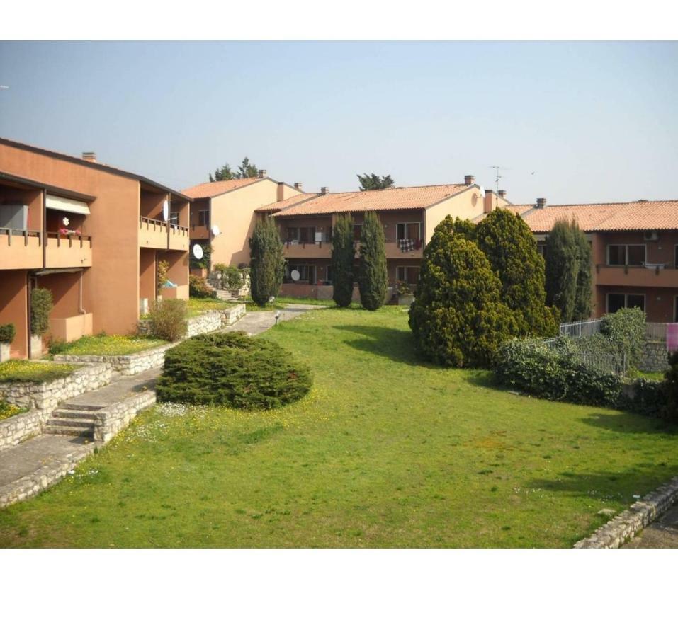 Appartamento Comodo Al Lago E Gardaland Castelnuovo del Garda Buitenkant foto