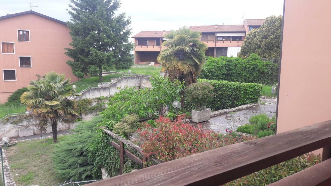 Appartamento Comodo Al Lago E Gardaland Castelnuovo del Garda Buitenkant foto